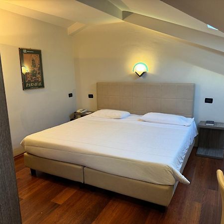 Jet Hotel Caselle Torinese Esterno foto
