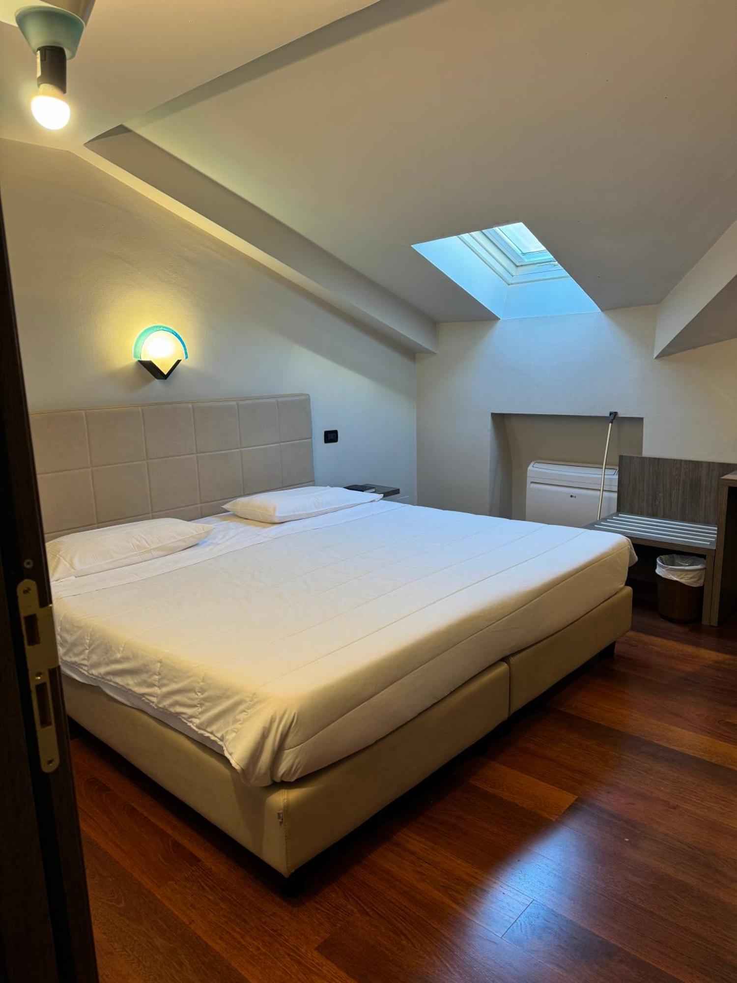 Jet Hotel Caselle Torinese Esterno foto