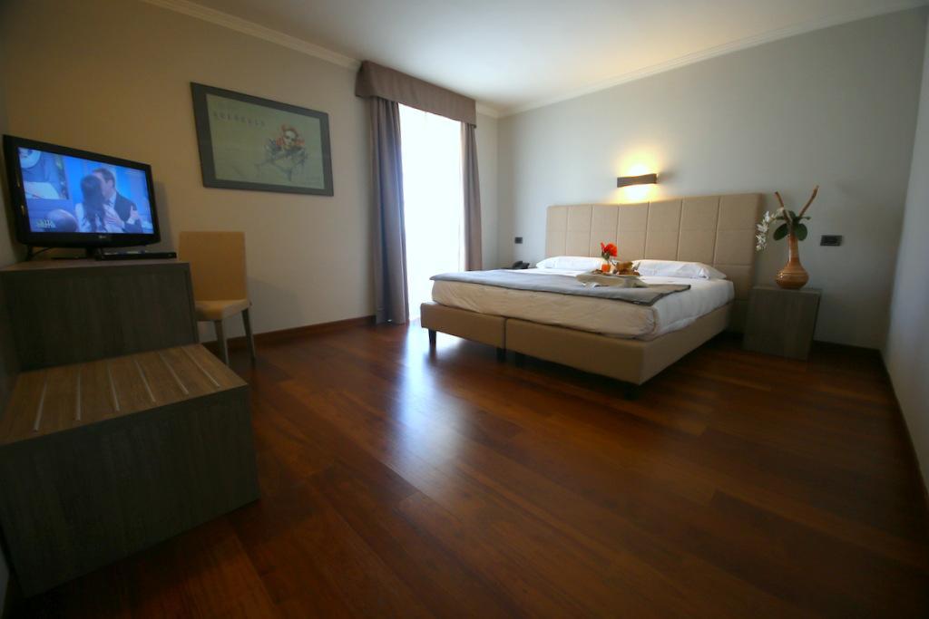 Jet Hotel Caselle Torinese Esterno foto